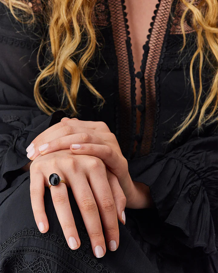 "MYSTERY BLACK" GOLD AND DIAMONDS RING WITH BLACK ONYX BOULE (LARGE)